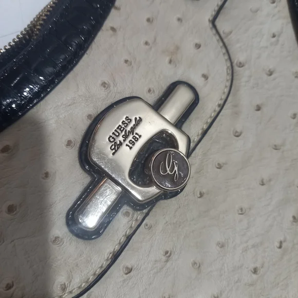 Guess cream black brown pebble leather shoulder back. - Picture 2 of 5